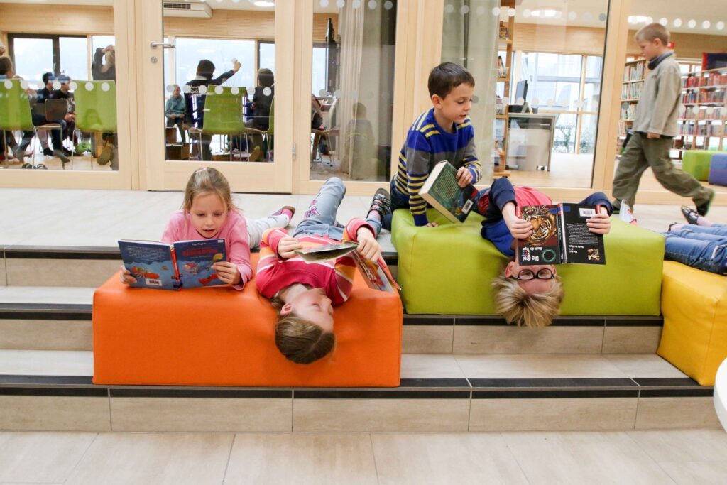 Lesestunde-in-der-Volksschule-Radstadt