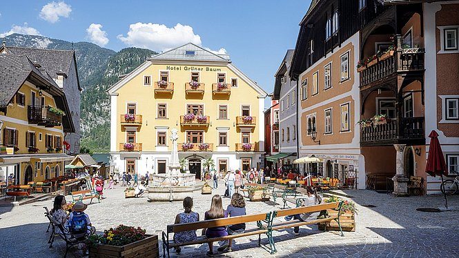 Marktplatz-Hallstatt-Foto-Julian-Elliott-Photography