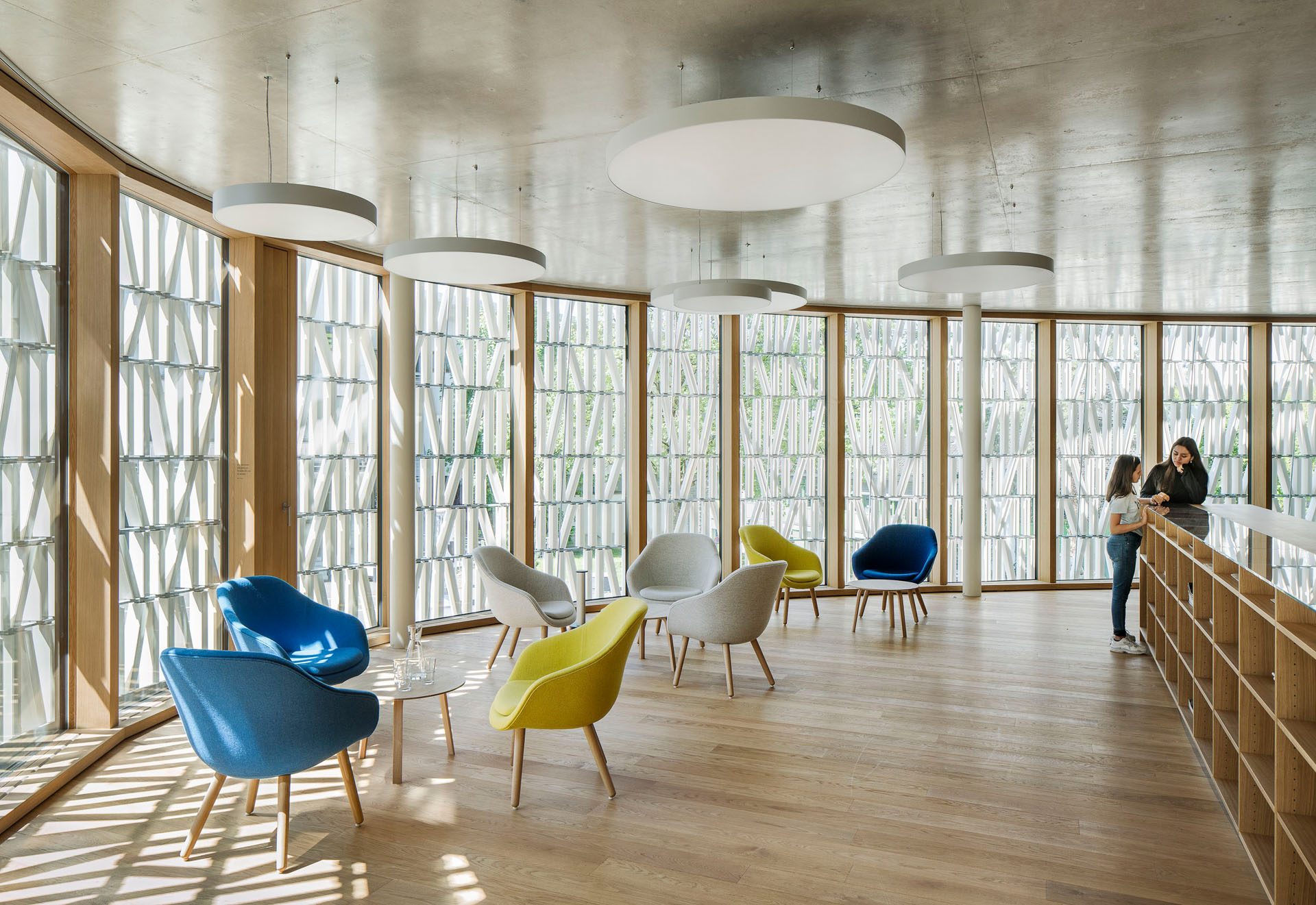 Bibliotheken als Dritte Orte erfordern multifunktionales Mobiliar.