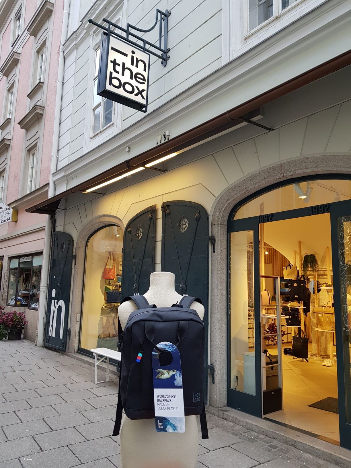 Fair Trade und Nachhaltigkeit: In the Box in Linz (c) Medienfrau