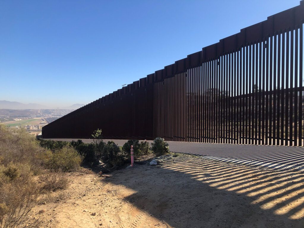U.S_-_Mexico_Border_Wall