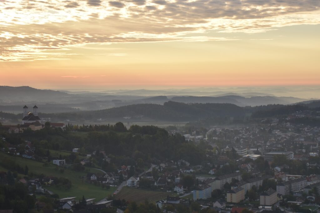 Weiz-Basilika-Nebelmeer_c Polt.jpg